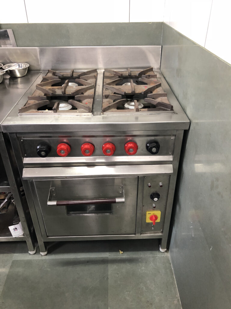 Continental Range with Oven Small